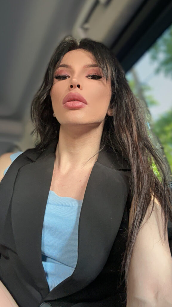 Табиғаттағы топтық порно Әжелерімен жыныстық қатынас