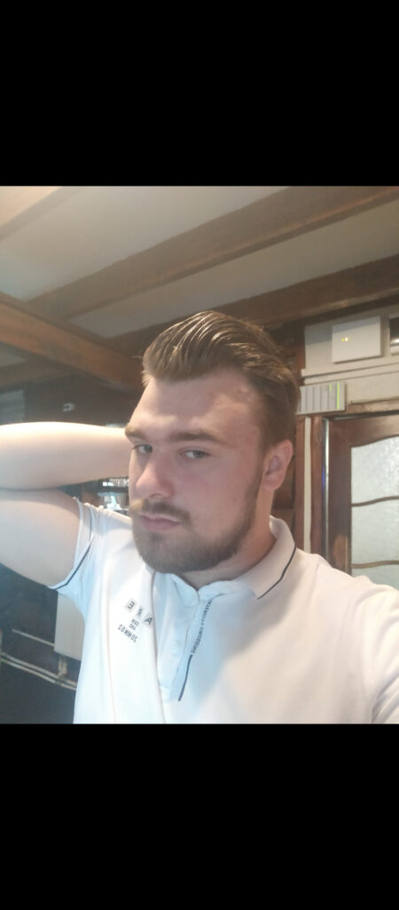 Новая проститутка на сайте Илья